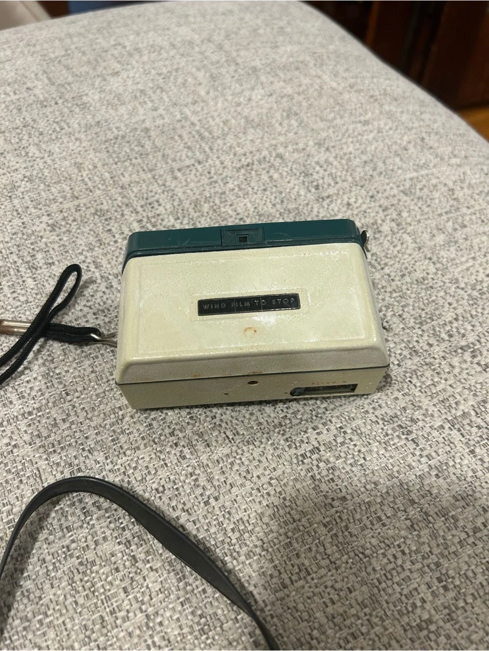 Kodak Hawkeye Instamatic F Camera - Green and Silver Accents untested as is